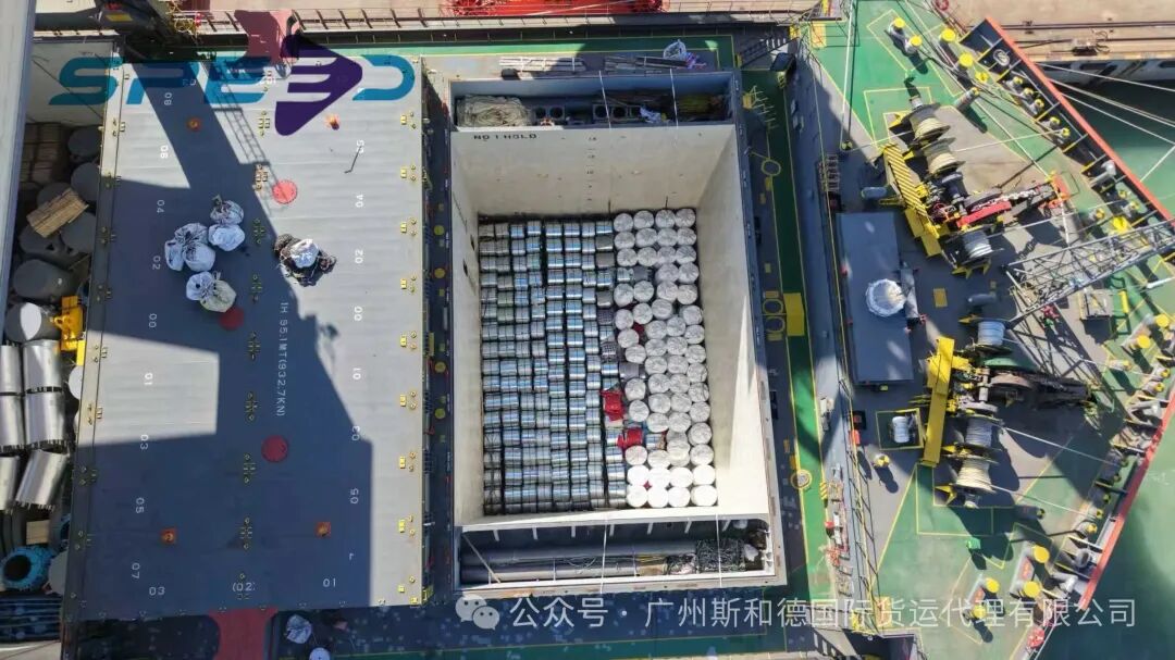 बल्क रसद तोड्नुहोस्: लिआन्युनगाङबाट अफ्रिकामा स्टीलको कोइलहरू ढुवानी गर्नुहोस्